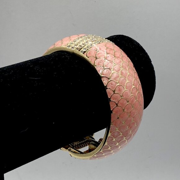 Vintage pink and gold tone mermaid rhinestone hinged bracelet - Picture 3 of 11